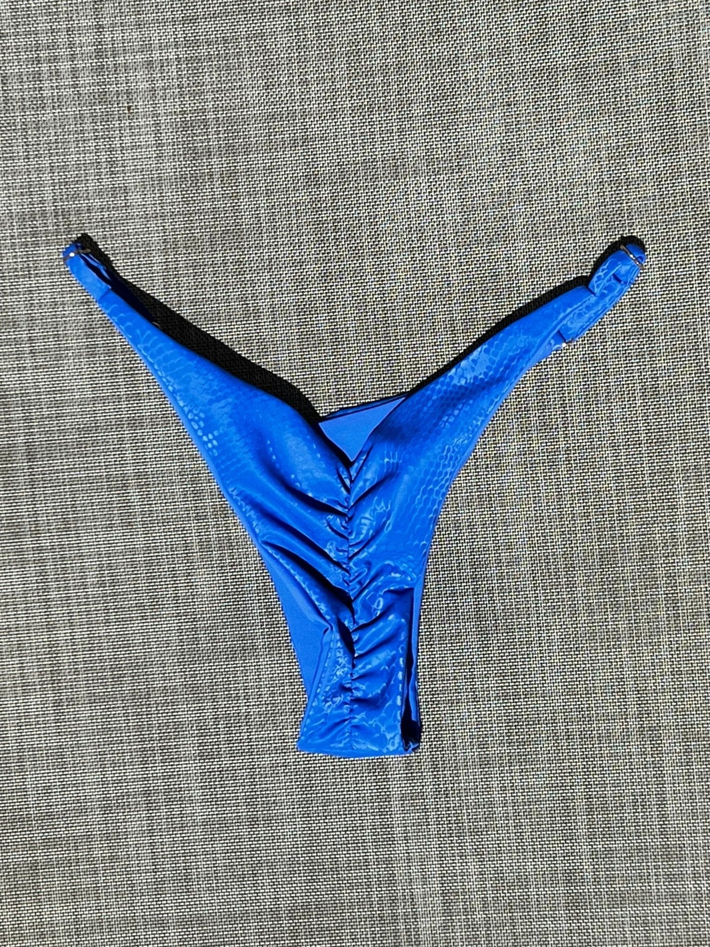 SLYTHER CHEEKY SCRUNCH BOTTOM BLUE - Berry Beachy Swimwear